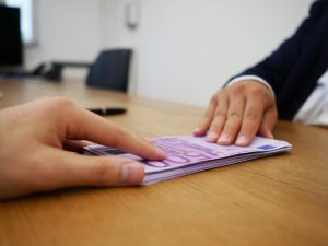 Jak założyć Biuro Usług Płatniczych